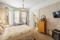 Hickory House Inn Hotels in 