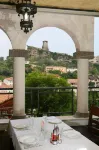 Hotel Panorama Kruje View on the Castle and the Old Town - Morgenmad
