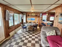 Paradise Point Limit 10 Cottage Hotels in Casco