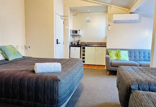 시걸스 게스트하우스