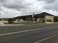 Pearsall Inn and Suites Hotels in Pearsall