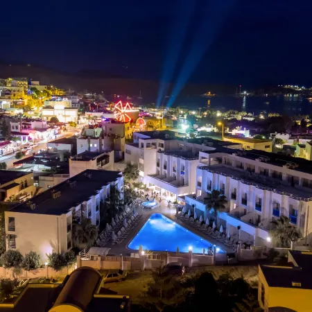 Club Shark Hotel