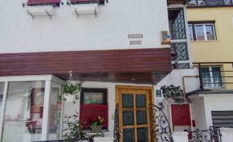 Halvat Guesthouse