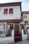 Halvat Guesthouse