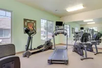 Welcoming Mesquite Condo w/ Pool Access! - parkir