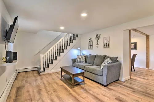 Centrally Located Mount Pleasant Retreat!