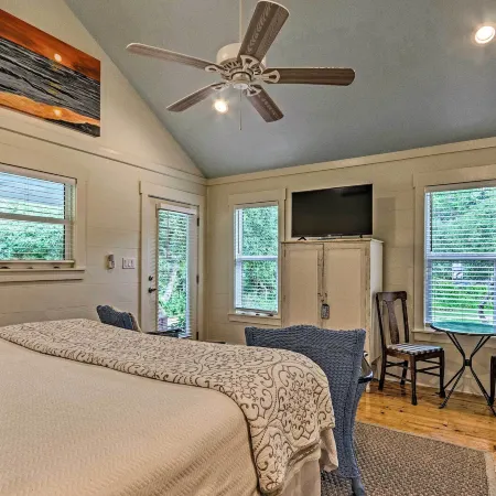 Seagrove Beach Studio - 1/4 Mi to Beach Access!