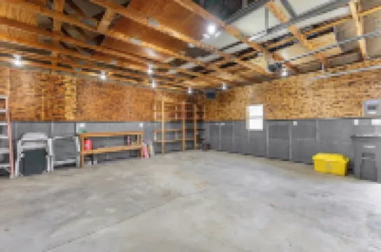 Charming 3 Bedroom 2.5 Bathroom House centrally located in Dubuque IA.