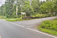 Hike, Sip and Unwind! Mill Spring Cabin Near Winery - 3-Star