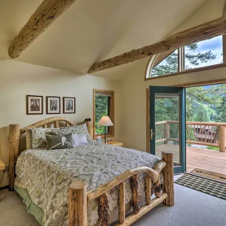 Rustic Home on Whitefish Mountain, Near Ski Run!