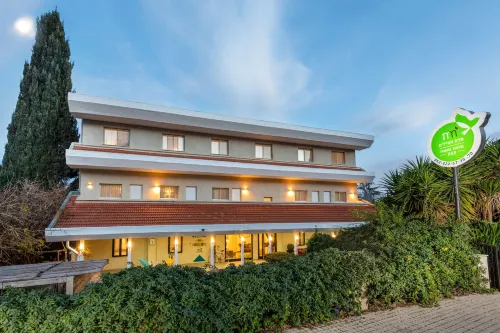 Metulla Travel Hotel