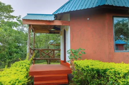 ancestors lodge Отели рядом с достопримечательностью «Lake Duluti»