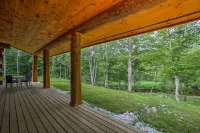 Custom Log Cabin w/ Deck & 45 Acres by Pine River! - Alloggi