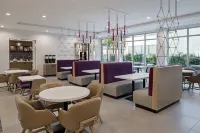 Hyatt Place Bakersfield - breakfast