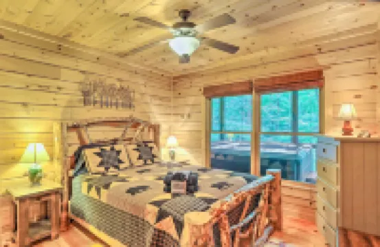 'Bigfoot's Hideout' in Blue Ridge w/ Hot Tub!