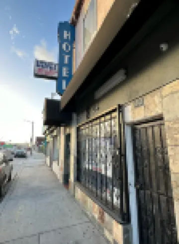 Unity Hotel - No Parking & Rooms Are Upstairs