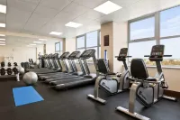 Ramada by Wyndham East Kilbride Hotels in Еаглешам