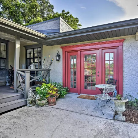 Lake Marion Apt w/ Canoe in Altamonte Springs!