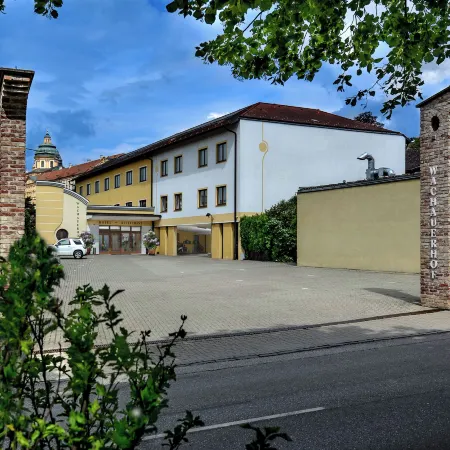 Wachauerhof Hotels in Melk