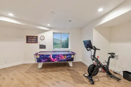 Family Gathering Home 2 Minutes from Nordic Valley Ski Resort