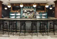 Embassy Suites by Hilton Anchorage - bar
