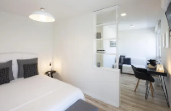 JR 開放式客房套房旅館