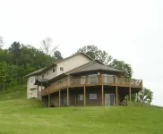 寧靜鄉村舒適公寓，享有Big Creek山谷全景景觀