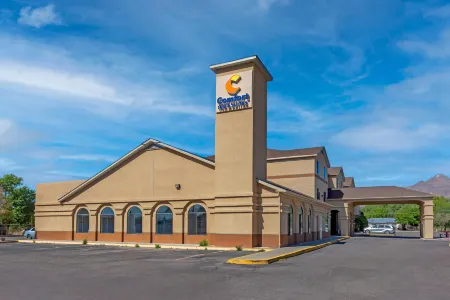 索科羅舒適套房酒店