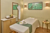 Chancellor Hotel Boracay - spa