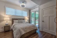 Azalea Retreat - the Cottage by Avantstay Pool