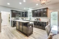 11 Mi to Troy University: Family Home w/ Yard - 3-Star