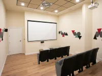 Collection View Free Spa & Padel