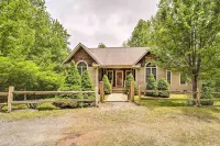 Pond on-Site! Dog-Friendly Blue Ridge Mtn Retreat - parking