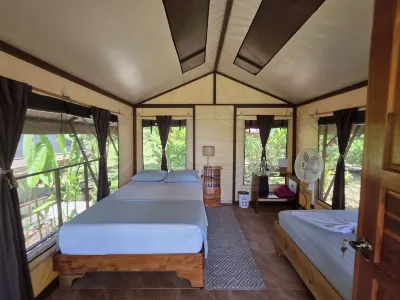 Las Caletas Lodge