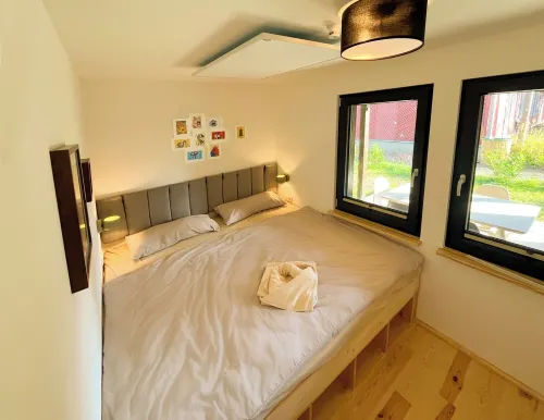 Lovely and modern house with private garden at lake Grimnitz