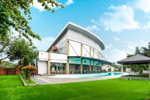 Sapadia Villa Club House Sunggal Hotels in Binjai
