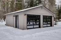 Lake Front Cabin, Media/Game Room, Connects to Trails--Newly Remodeled