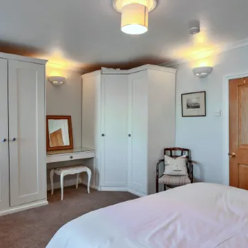 Nor Nour, Cawsand Отели в г. Торпойнт