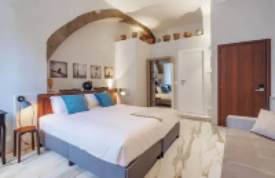 SOHO By Dasso Fontana Grande Guest House