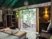 Our Jungle House Hotéis em Phanom