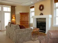 Beautiful Condominium at Castle Hill Resort, 10 Minutes from Okemo Ski Resort Hotels in Cavendish