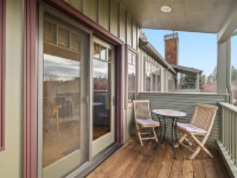 The Three Sisters Walk to Downtown Sisters Hotels in Sisters