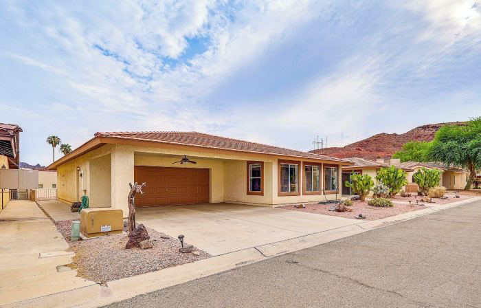 Spacious Parker Home w/ on-Site River Access!