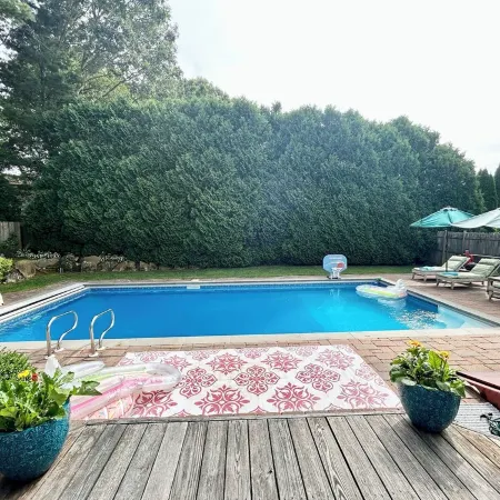 Spacious 5Bdrm Home- Saltwater Pool, WiFi, AC, Private Beach Parking Pass