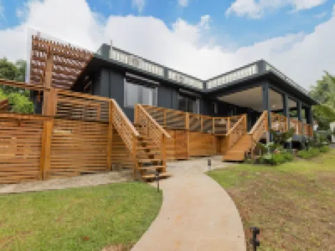 Coyaba House- Private Pool Oasis w/ Ocean View Near The Rainforest & Beaches Hotels in Zarzal