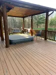 Charming 3-bedroom cabin with AC and WiFi in Neillsville