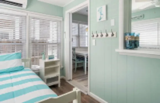 靠近海灘和娛樂設施的海濱公寓