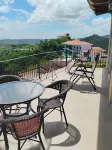 Unbelievable 3br Penthouse with amazing ocean views & private Rooftop patio