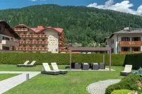 Beverly Alps Hotel & Spa فنادق في Pinzolo