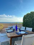 Beachfront villa, terrace and air conditioning, 5 min beach